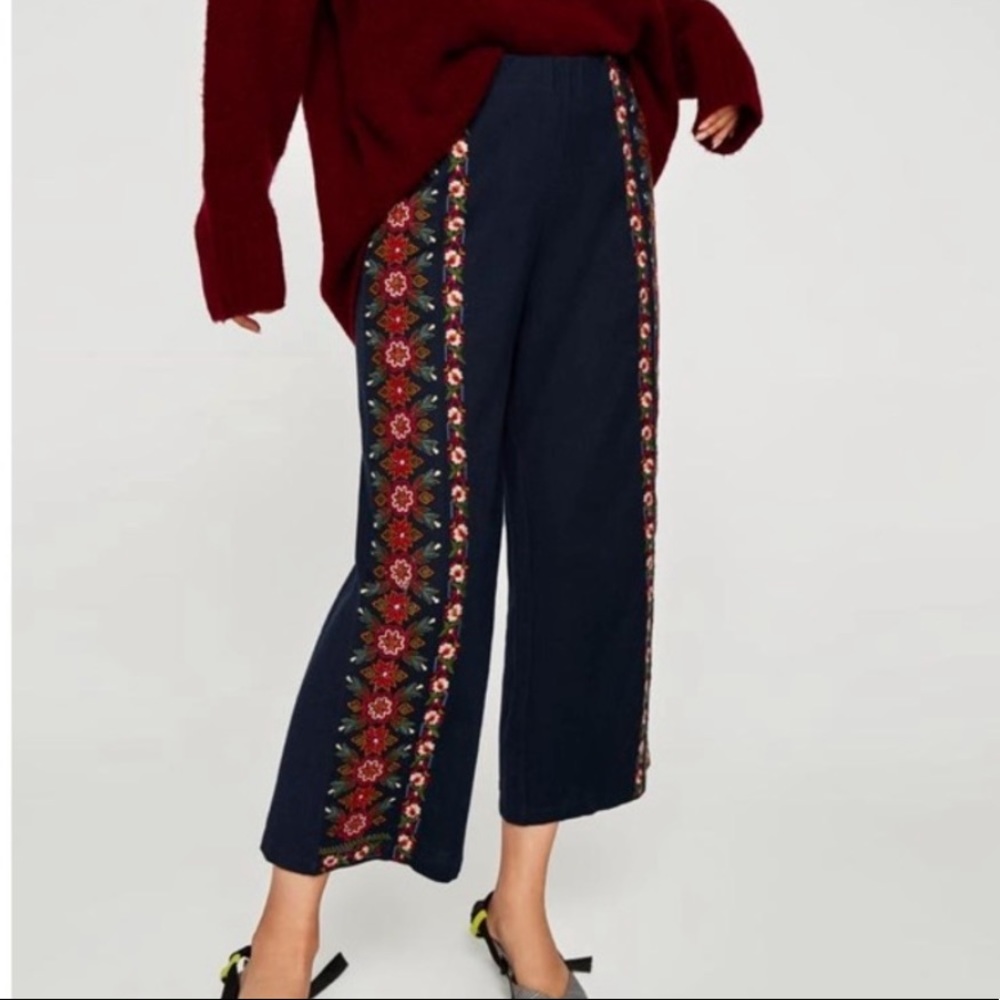 Zara Trafaluc - Embroidery Pants